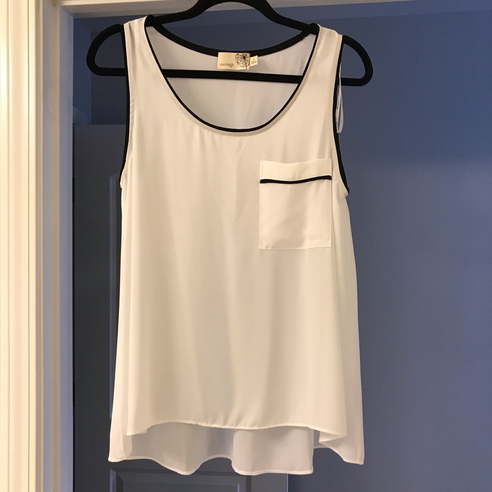 Sleeveless Everleigh Blouse